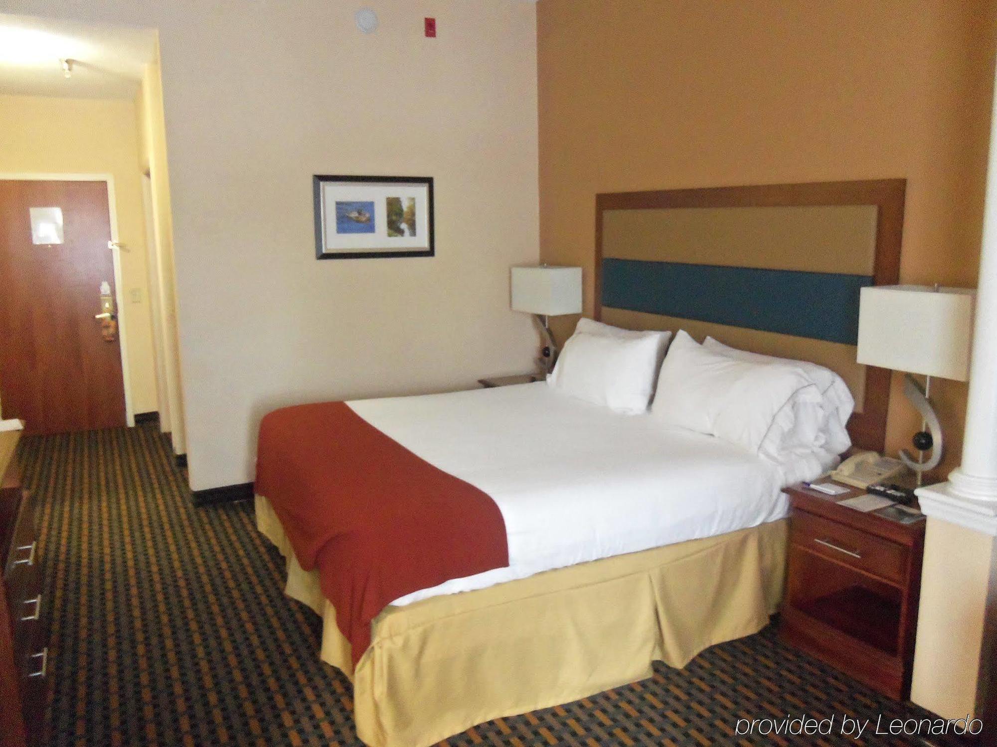 Holiday Inn Express Hotel & Suites Sanford By Ihg Kültér fotó